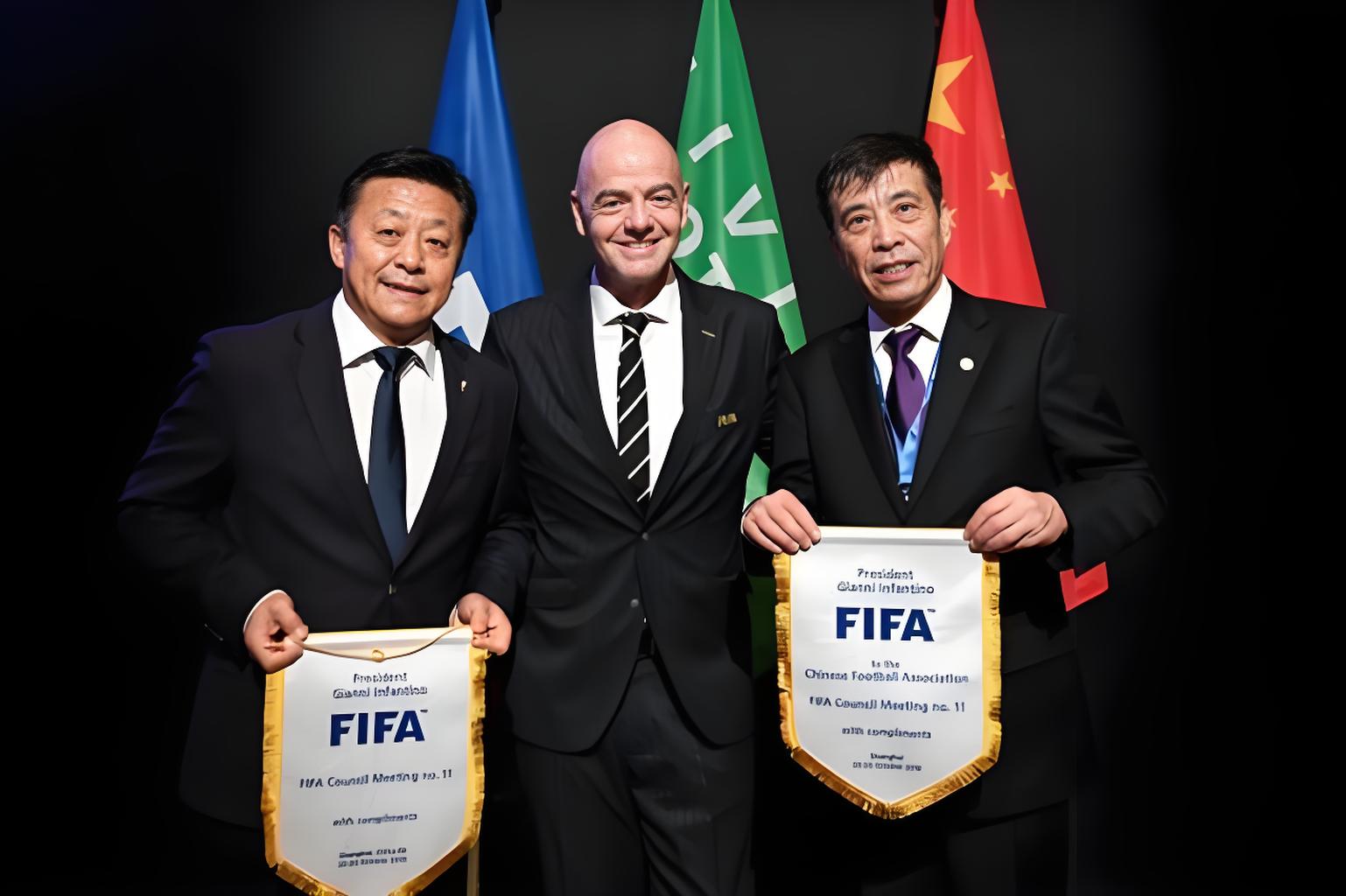 斯卡洛尼：此前期待梅西发声明参加世界杯，他说不会发要等名单出